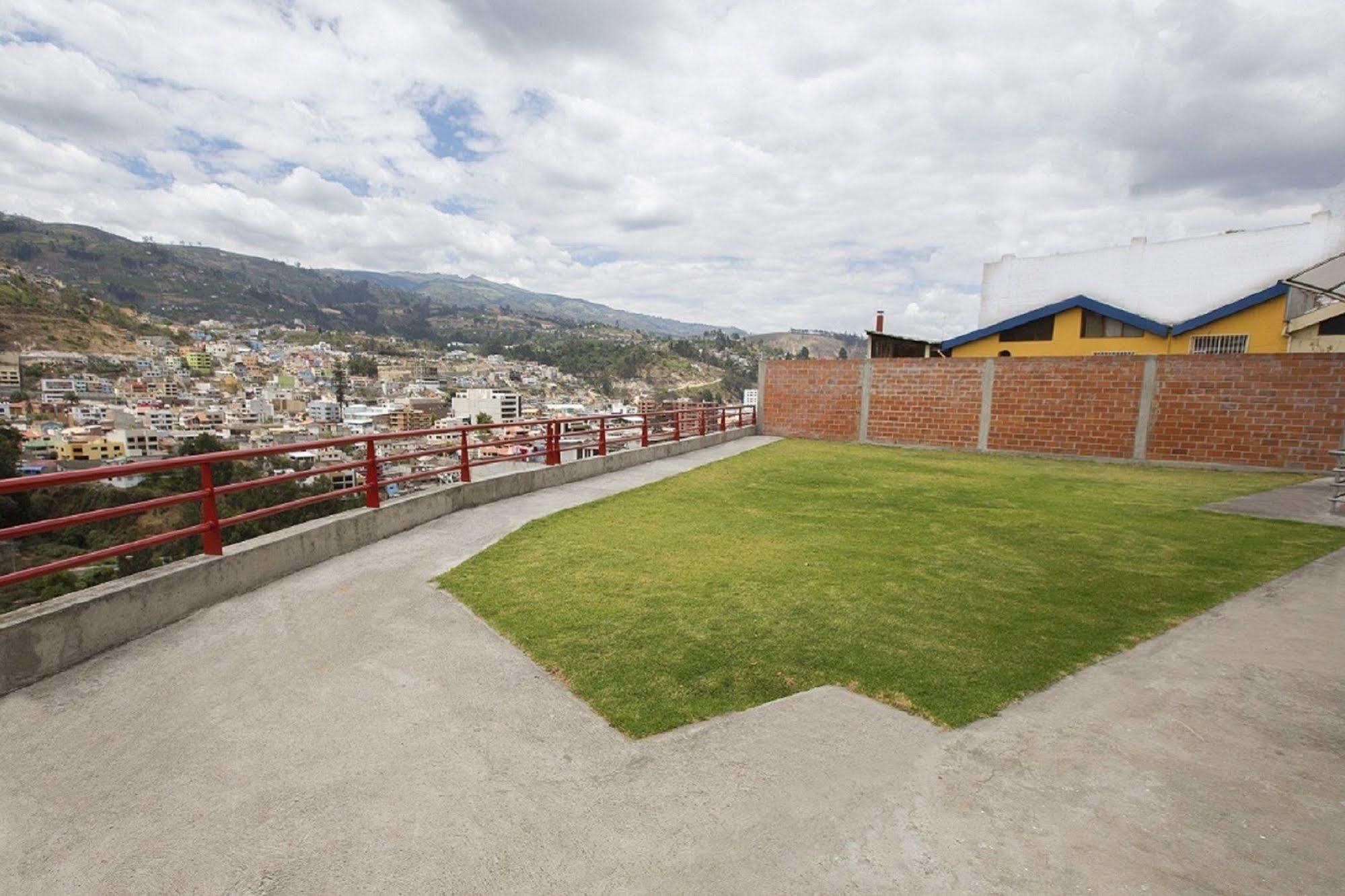 Hotel Ambato Exteriör bild